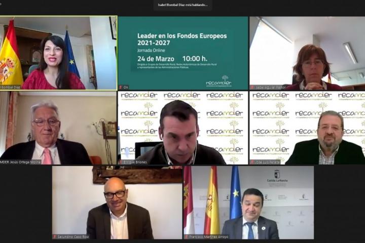 Autoridades durante inauguración la Jornada LEADER y fondos europeos 2021-2027