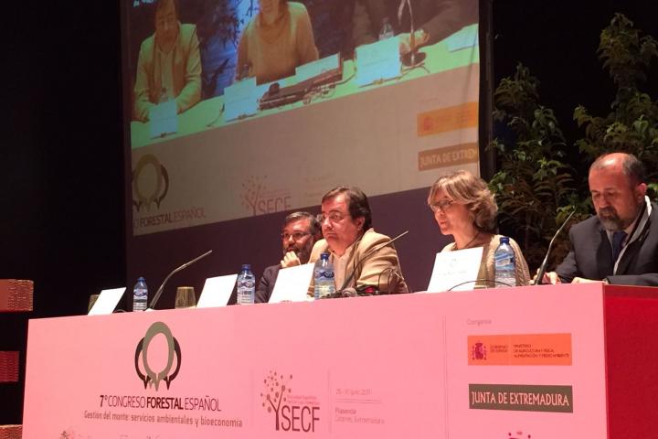 Isabel García Tejerina destaca el valor del sector forestal como motor del desarrollo del medio rural